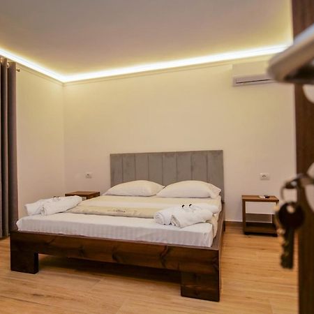 بيرات Vila Fatos Qama المظهر الخارجي الصورة